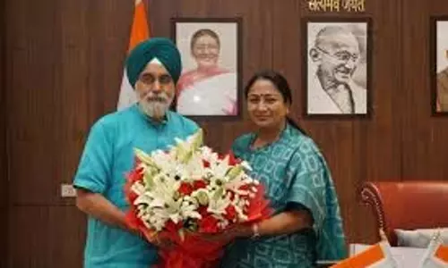 महापौर ने पश्चिमी दिल्ली, नजफगढ़ में नागरिक मुद्दों पर समीक्षा बैठक की