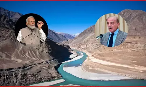 पाकिस्तानी सेना फिर बेनकाब, बोल रही आतंकी की ही जुबान, सिंधु जल समझौते पर दिया विवादित बयान पाकिस्तानी सेना फिर बेनकाब, बोल रही आतंकी की ही जुबान, सिंधु जल समझौते पर दिया विवादित बयान