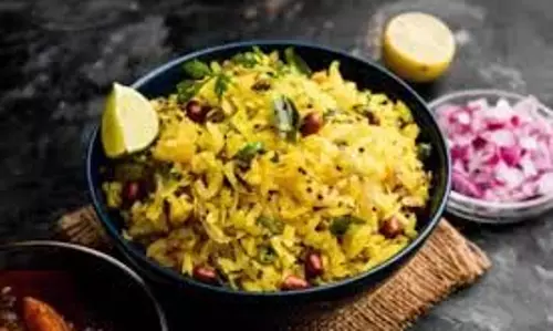Breakfast : नाश्ते में ट्राई करें हेल्दी रेसिपी कांदा पोहा