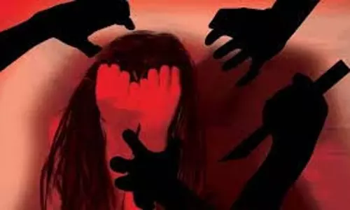 Punjab : अपराधियों ने चाकू की नोंक पर महिला से किया सामूहिक दुष्कर्म Punjab : अपराधियों ने चाकू की नोंक पर महिला से किया सामूहिक दुष्कर्म