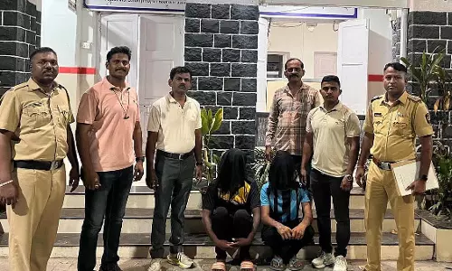 Mumbai : कोलाबा पुलिस ने 13 घंटे में सेंधमारी का मामला सुलझाया, 5.54 लाख का सोना बरामद Mumbai : कोलाबा पुलिस ने 13 घंटे में सेंधमारी का मामला सुलझाया, 5.54 लाख का सोना बरामद