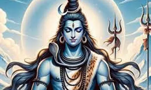 Pradosh Vrat 2025: भगवान शिव की कृपा पाने के लिए मई के प्रदोष व्रत पर करें ये दान