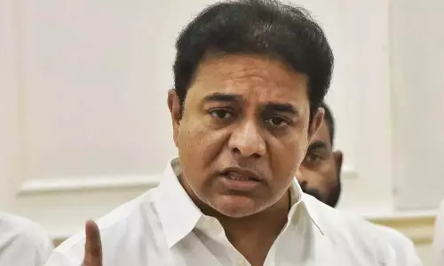 KTR ने कहा- रेवंत तेलंगाना का नेतृत्व करने के लिए अयोग्य KTR ने कहा- रेवंत तेलंगाना का नेतृत्व करने के लिए अयोग्य