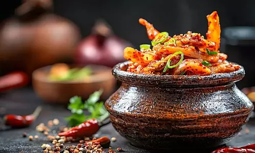 Easy Kimchi Recipe: जानें कोरियाई किम्ची सलाद बनाने का सबसे आसान तरीका