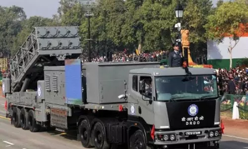 भारत को मिलिट्री हार्डवेयर और स्पेस टेक्नोलॉजी में निवेश बढ़ाने की जरूरत: रिपोर्ट भारत को मिलिट्री हार्डवेयर और स्पेस टेक्नोलॉजी में निवेश बढ़ाने की जरूरत: रिपोर्ट