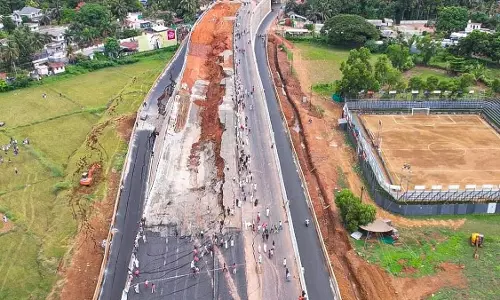 Kerala : नितिन गडकरी ने बुलाई आपात बैठक विस्तृत रिपोर्ट मांगने की संभावना Kerala : नितिन गडकरी ने बुलाई आपात बैठक विस्तृत रिपोर्ट मांगने की संभावना