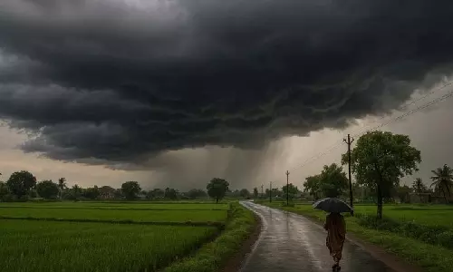 Kerala: जल्द आएगा मानसून, 28 मई तक पूरे भारत में भारी बारिश का अलर्ट जारी Kerala: जल्द आएगा मानसून, 28 मई तक पूरे भारत में भारी बारिश का अलर्ट जारी