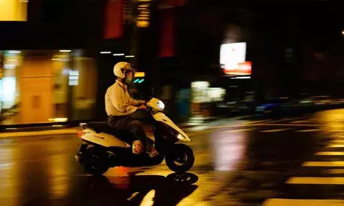 Hyderabad: फर्जी वाहन फाइनेंस एजेंटों ने एक व्यक्ति पर हमला कर उसे लूट लिया