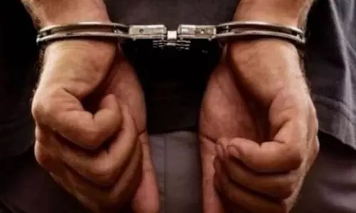 Rayagada के वाटरशेड परियोजना कोष में 20 लाख रुपये के गबन के आरोप में चार अधिकारी गिरफ्तार Rayagada के वाटरशेड परियोजना कोष में 20 लाख रुपये के गबन के आरोप में चार अधिकारी गिरफ्तार