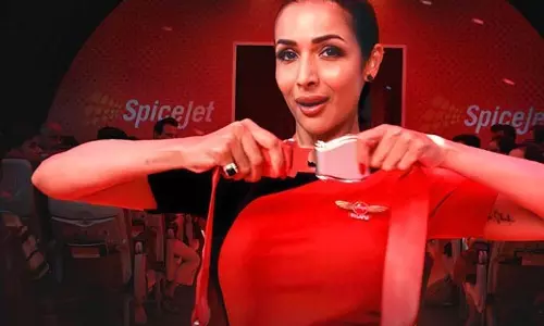 Malaika Arora ने अमेज़ॅन एमएक्स प्लेयर के साथ स्पाइसजेट के इन-फ़्लाइट सुरक्षा डेमो में हिप-हॉप का तड़का लगाया