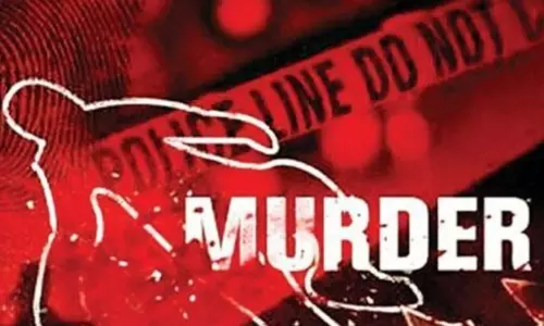 Chaibasa: 12 साल के बच्चे की गला रेतकर हत्या, पड़ोसी पर आरोप Chaibasa: 12 साल के बच्चे की गला रेतकर हत्या, पड़ोसी पर आरोप