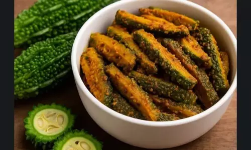 करेला अचार रेसिपी : स्वाद और सेहत का बेहतरीन मिश्रण करेला अचार रेसिपी : स्वाद और सेहत का बेहतरीन मिश्रण