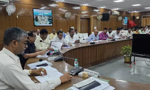 Farrukhabad: जिलाधिकारी ने वंदन योजनान्तर्गत कराये जाने वाले निर्माण कार्यों के संबंध में ली बैठक