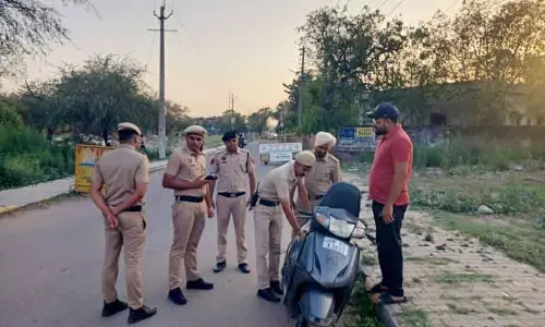 Panchkula में बिना हेलमेट वाहन चलाने पर 16,000 से अधिक लोगों पर जुर्माना Panchkula में बिना हेलमेट वाहन चलाने पर 16,000 से अधिक लोगों पर जुर्माना
