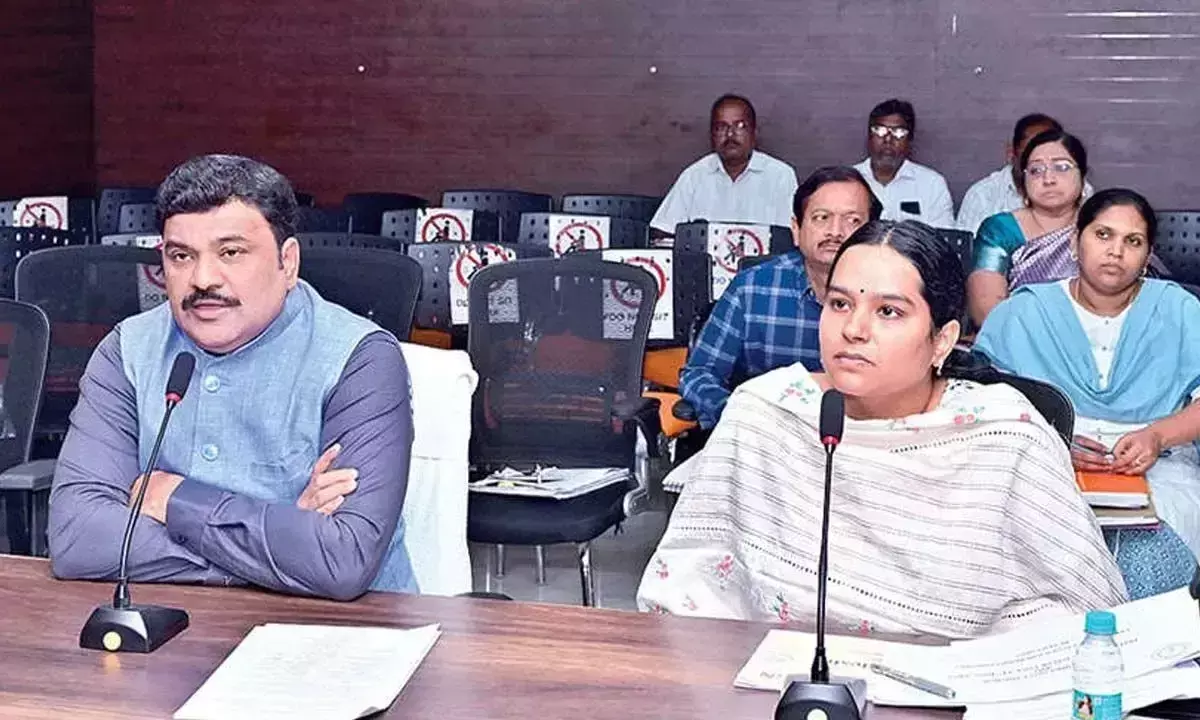 Andhra: कलेक्टर ने ‘योगांध्र’ के सफल क्रियान्वयन का आह्वान किया
