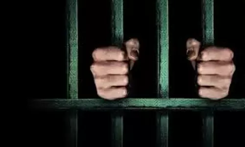 Chaibasa: बच्ची का शारीरिक शोषण करने के आरोपी को 12 साल की सजा Chaibasa: बच्ची का शारीरिक शोषण करने के आरोपी को 12 साल की सजा