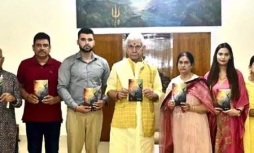 LG ने हिंदी कविता संग्रह ‘रूबरू’ का विमोचन किया