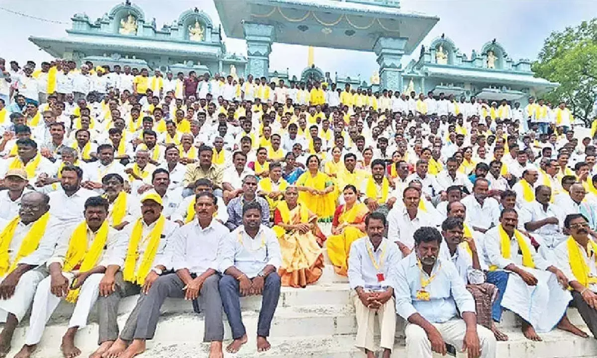 Andhra: राप्ताडु में मिनी महानाडु का आयोजन