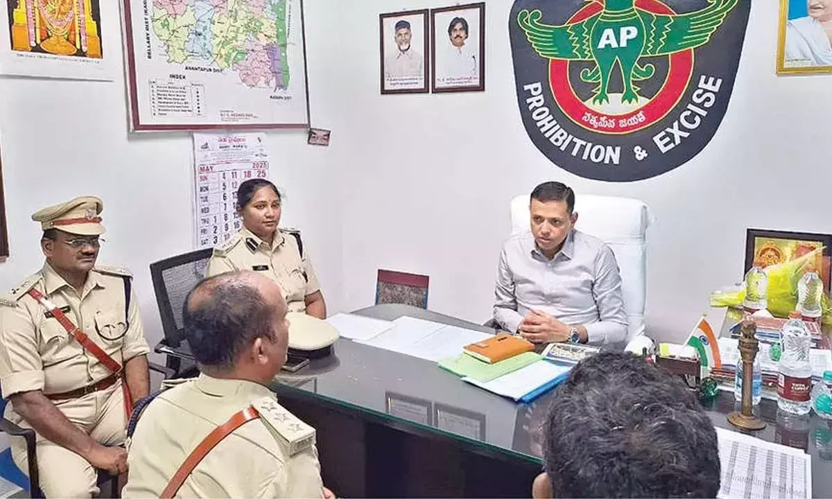 Andhra: आबकारी प्रवर्तन निदेशक ने ‘नवोदयम 2.0’ कार्यान्वयन की समीक्षा की Andhra: आबकारी प्रवर्तन निदेशक ने ‘नवोदयम 2.0’ कार्यान्वयन की समीक्षा की