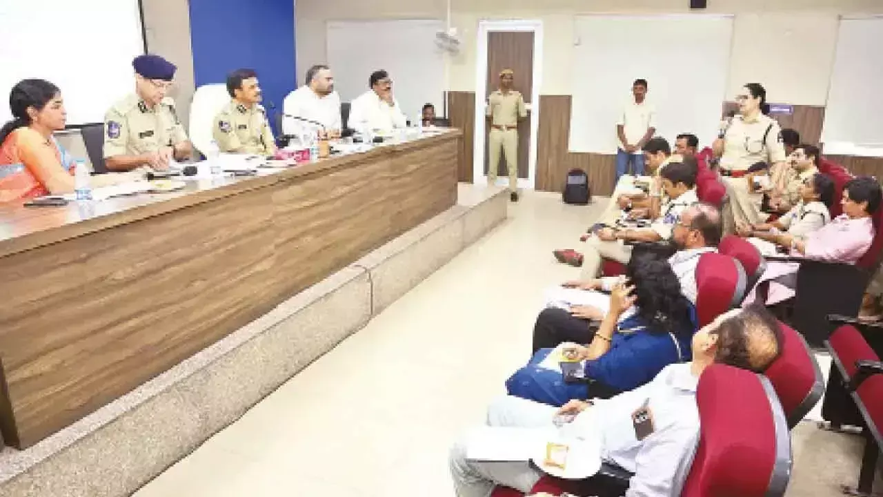 Telangana: कानून को अपने हाथ में न लें, शीर्ष पुलिस अधिकारी ने ‘गौरक्षकों’ को चेतावनी दी