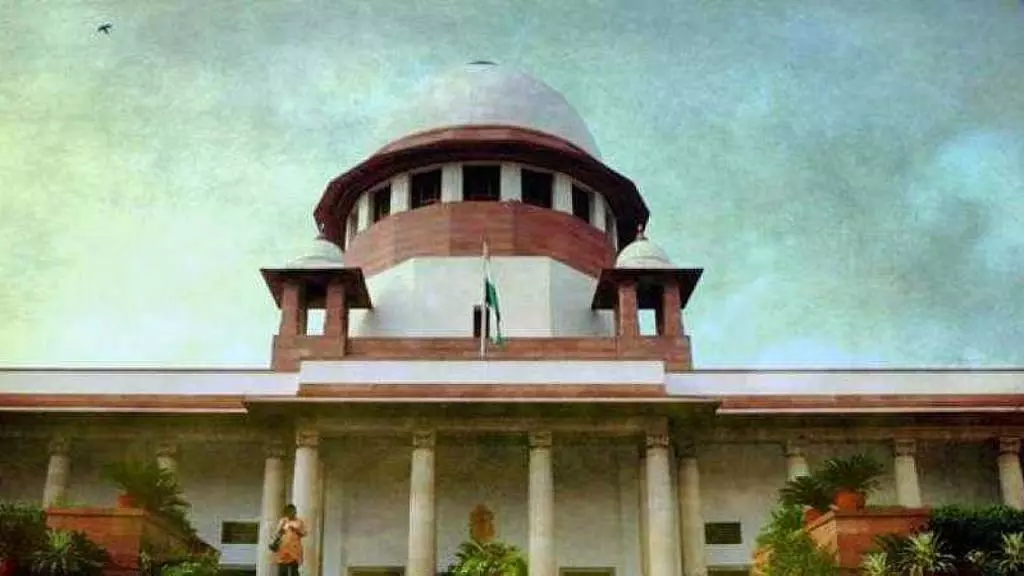 IPL के नाम पर जुआ खेलने पर SC ने केंद्र और राज्य सरकारों को नोटिस जारी किया IPL के नाम पर जुआ खेलने पर SC ने केंद्र और राज्य सरकारों को नोटिस जारी किया