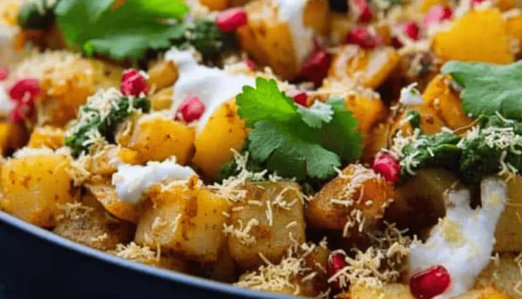 Fried Potato Chaat: खाने के शौकीनों के लिए लाजवाब डिश Fried Potato Chaat: खाने के शौकीनों के लिए लाजवाब डिश