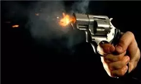 Bihar: अचानक ताबड़तोड़ फायरिंग,पांच को लगी गोली तीन की मौत Bihar: अचानक ताबड़तोड़ फायरिंग,पांच को लगी गोली तीन की मौत