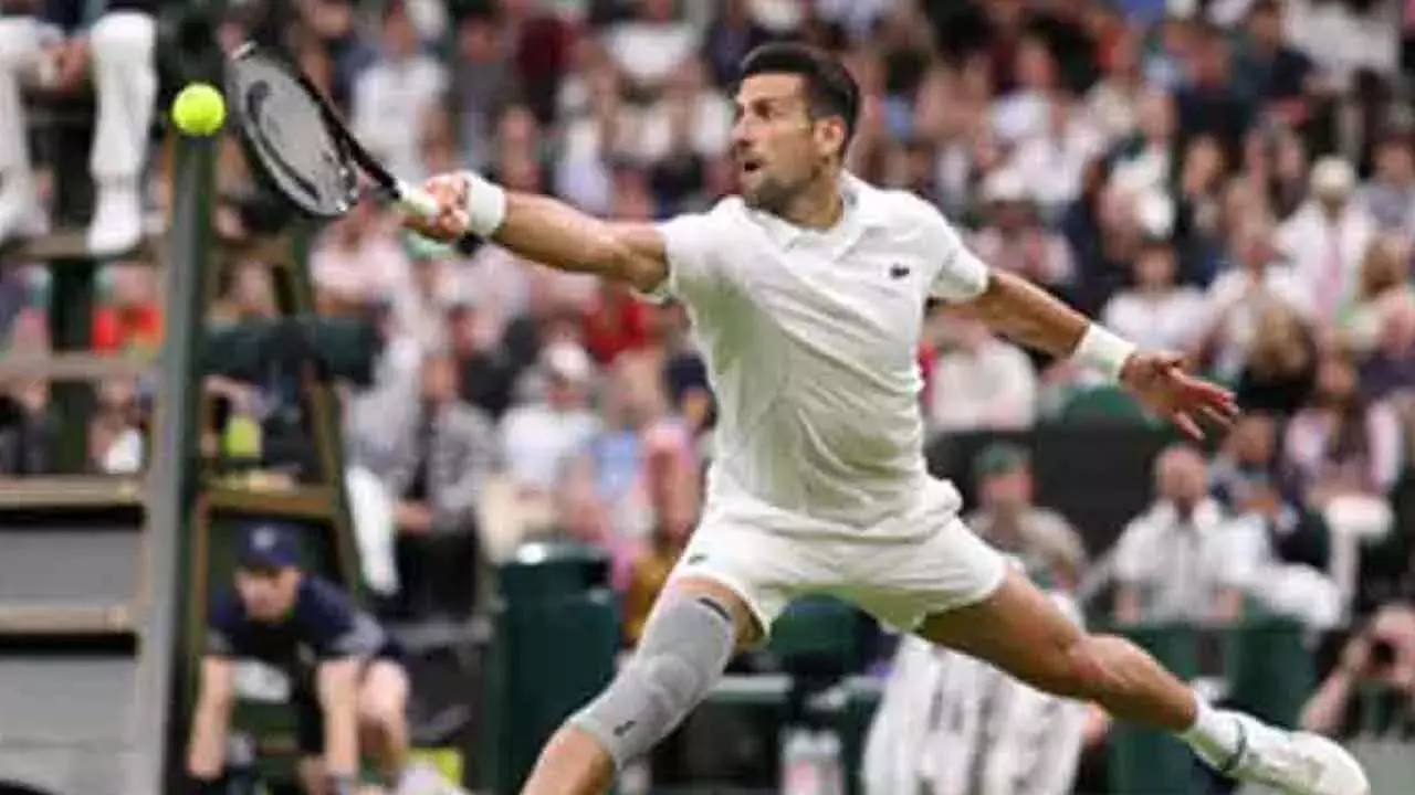 घुटने की चोट से उबरकर Djokovic ने SF में प्रवेश किया घुटने की चोट से उबरकर Djokovic ने SF में प्रवेश किया