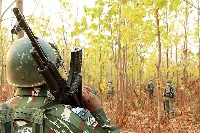 Jharkhand : एक प्रमुख नेता समेत दो माओवादी मारे गए Jharkhand : एक प्रमुख नेता समेत दो माओवादी मारे गए