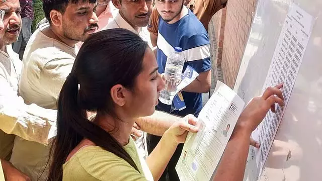 चेन्नई एयरपोर्ट पर 5 उड़ानें रद्द: क्या है कारण? चेन्नई एयरपोर्ट पर 5 उड़ानें रद्द: क्या है कारण?