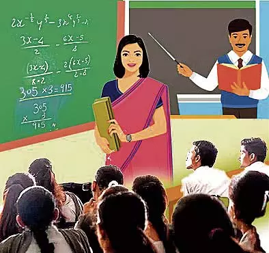 व्याख्याताओं को शिक्षकों से कम वेतन मिलता है: भेदभाव अभी भी जारी व्याख्याताओं को शिक्षकों से कम वेतन मिलता है: भेदभाव अभी भी जारी
