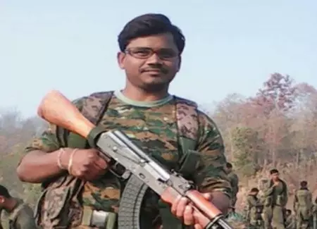 पुलिस मुठभेड़ में 10 लाख का इनामी सहित दो नक्सली ढेर, जंगल की घेराबंदी कर सुरक्षाबलों की टीम सर्च ऑपरेशन चला रही पुलिस मुठभेड़ में 10 लाख का इनामी सहित दो नक्सली ढेर, जंगल की घेराबंदी कर सुरक्षाबलों की टीम सर्च ऑपरेशन चला रही
