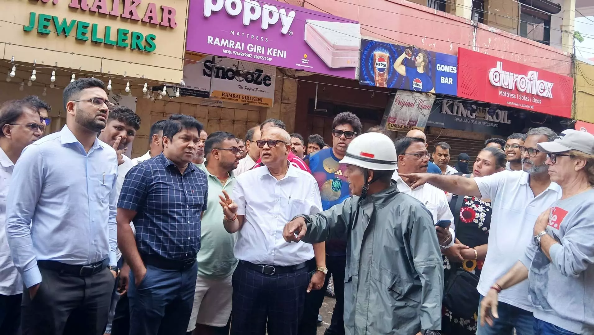 GOA: विधायक ने असुरक्षित इमारतों को गिराने में कानूनी बाधाओं का हवाला दिया GOA: विधायक ने असुरक्षित इमारतों को गिराने में कानूनी बाधाओं का हवाला दिया