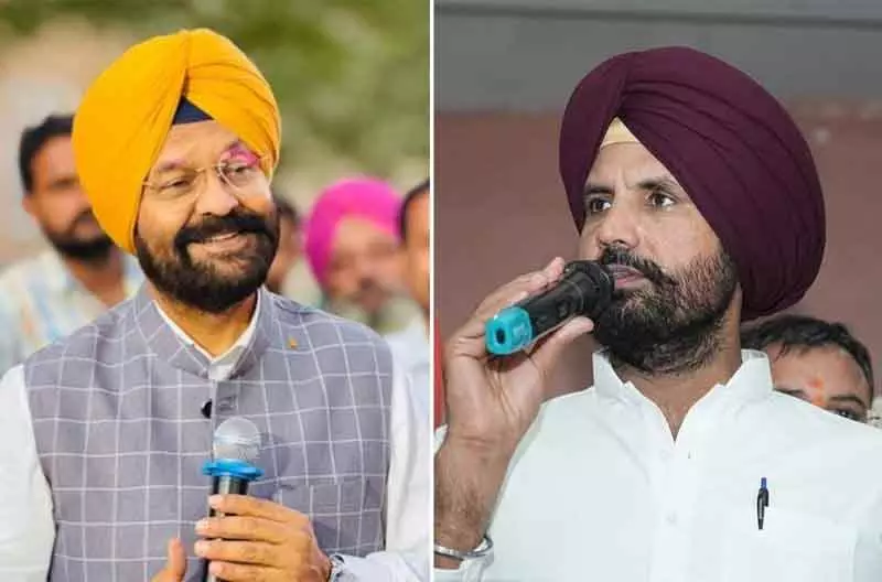 Gidderbaha के आप विधायक और पंजाब कांग्रेस अध्यक्ष के बीच एमसी के तहत रुके हुए कार्यों को लेकर नोकझोंक Gidderbaha के आप विधायक और पंजाब कांग्रेस अध्यक्ष के बीच एमसी के तहत रुके हुए कार्यों को लेकर नोकझोंक