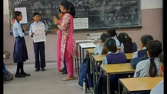 Chandigarh के छात्र गर्मी में सीख रहे नई भारतीय भाषा Chandigarh के छात्र गर्मी में सीख रहे नई भारतीय भाषा