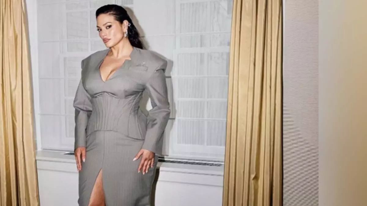 Ashley Graham ने आखिरी मिनट में मेट गाला वॉर्डरोब में हुई गड़बड़ी का खुलासा किया Ashley Graham ने आखिरी मिनट में मेट गाला वॉर्डरोब में हुई गड़बड़ी का खुलासा किया