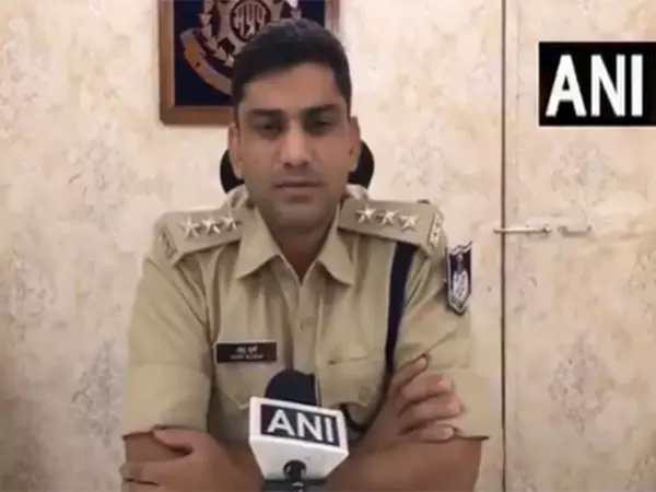 Jabalpur में निजी अस्पताल के डॉक्टर पर दस्तावेज जालसाजी का मामला दर्ज Jabalpur में निजी अस्पताल के डॉक्टर पर दस्तावेज जालसाजी का मामला दर्ज