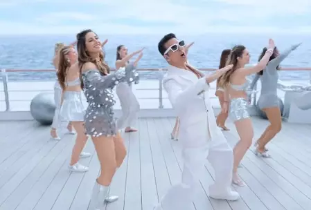हाउसफुल 5 का नया गाना कयामत रिलीज, लग्जरी क्रूज पर डांस करते नजर आए सितारे हाउसफुल 5 का नया गाना कयामत रिलीज, लग्जरी क्रूज पर डांस करते नजर आए सितारे