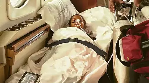 Bhopal : 7 वर्षीय बच्ची को PM श्री एयर एम्बुलेंस सेवा के तहत गुड़गांव पहुंचाया Bhopal : 7 वर्षीय बच्ची को PM श्री एयर एम्बुलेंस सेवा के तहत गुड़गांव पहुंचाया