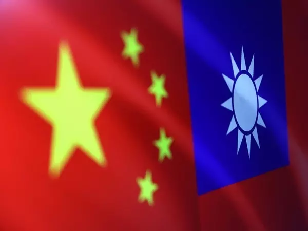 China ने किनमेन और लियानचियांग के निवासियों से ताइवान की पहचान को धुंधला करने के लिए चीनी पहचान पत्र प्राप्त करने का आग्रह किया China ने किनमेन और लियानचियांग के निवासियों से ताइवान की पहचान को धुंधला करने के लिए चीनी पहचान पत्र प्राप्त करने का आग्रह किया