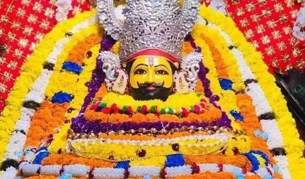 Khatu Shyam Dham: जहां बर्बरीक ने दिया था शीशदान, आस्था का प्रतीक Khatu Shyam Dham: जहां बर्बरीक ने दिया था शीशदान, आस्था का प्रतीक