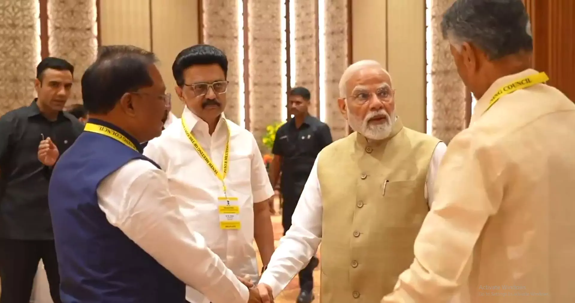 CM विष्णुदेव साय मिले पीएम मोदी से CM विष्णुदेव साय मिले पीएम मोदी से