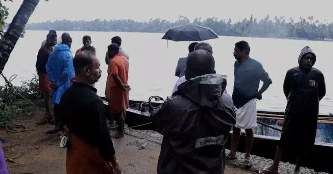 Kunnamkulam में भारी बारिश के कारण भूस्खलन कोडुंगल्लूर में नाव दुर्घटना के बाद 2 लापता Kunnamkulam में भारी बारिश के कारण भूस्खलन कोडुंगल्लूर में नाव दुर्घटना के बाद 2 लापता