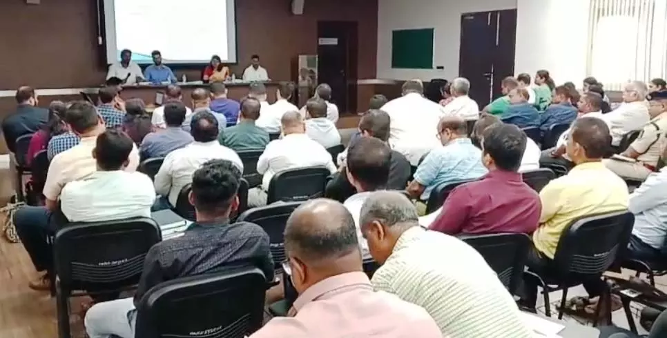 Goa कलेक्टर ने देरी की चिंता जताते हुए मानसून कार्यों के लिए समय सीमा तय की Goa कलेक्टर ने देरी की चिंता जताते हुए मानसून कार्यों के लिए समय सीमा तय की