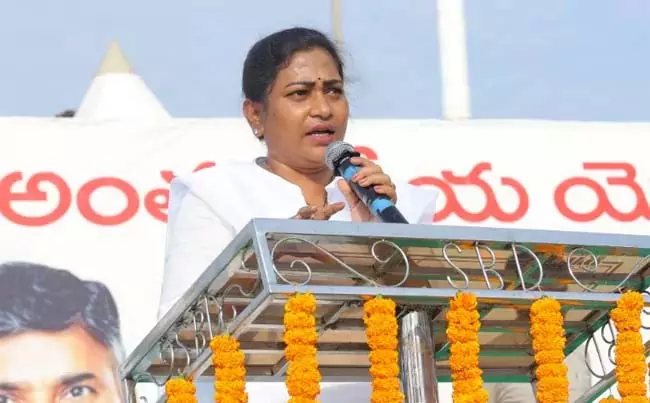 यह सौभाग्य की बात है कि 11वां योग दिवस विशाखापत्तनम में आयोजित होगा: Minister Anitha यह सौभाग्य की बात है कि 11वां योग दिवस विशाखापत्तनम में आयोजित होगा: Minister Anitha