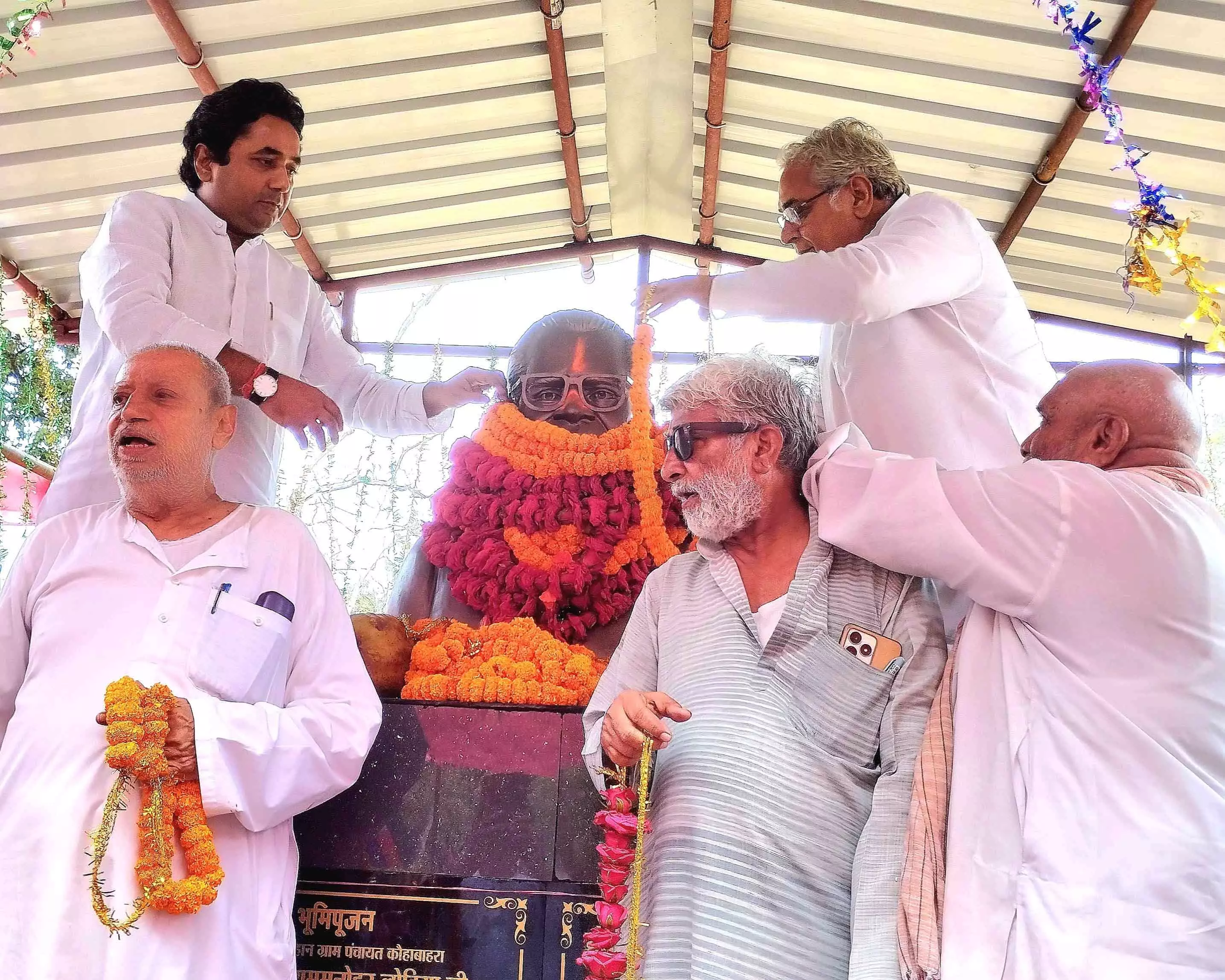 डॉ. राममनोहर लोहिया के सिद्धांतों को समर्पित ऐतिहासिक मेले में शामिल हुए अरुण वोरा डॉ. राममनोहर लोहिया के सिद्धांतों को समर्पित ऐतिहासिक मेले में शामिल हुए अरुण वोरा