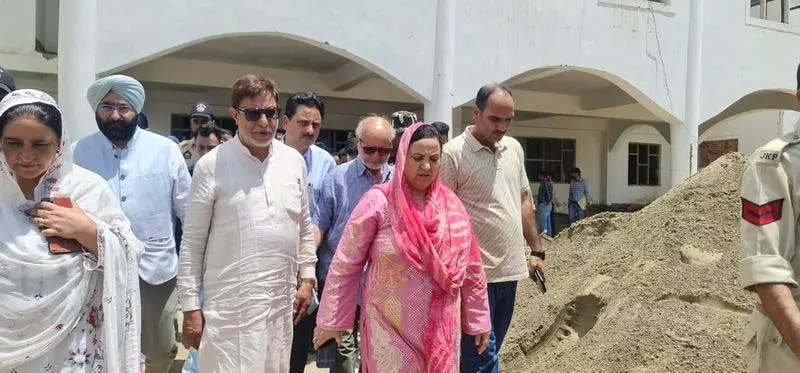 जम्मू-कश्मीर में स्वास्थ्य ढांचे में जल्द ही बड़ा सुधार होगा: Minister जम्मू-कश्मीर में स्वास्थ्य ढांचे में जल्द ही बड़ा सुधार होगा: Minister