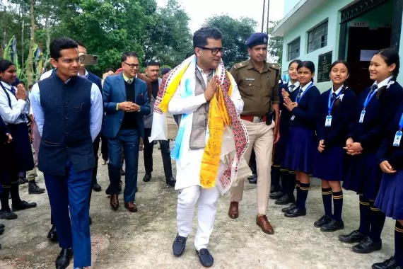 Sikkim : पाकयोंग एक महत्वपूर्ण हवाई अड्डा है, इसे जल्द ही चालू कर दिया जाएगा Sikkim : पाकयोंग एक महत्वपूर्ण हवाई अड्डा है, इसे जल्द ही चालू कर दिया जाएगा