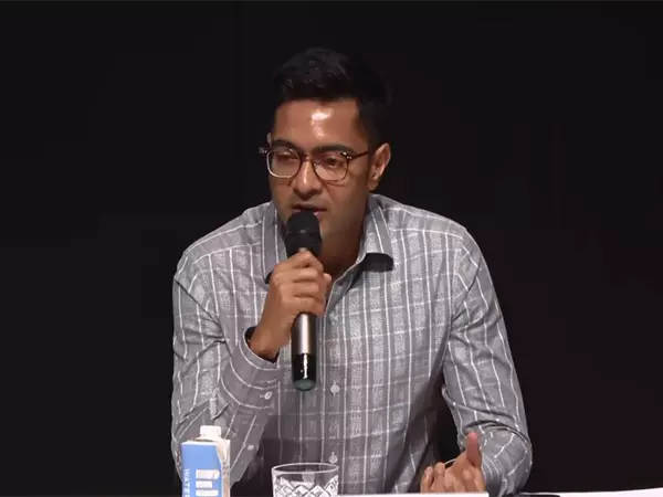 TMC MP अभिषेक बनर्जी ने आतंकवाद के खिलाफ वैश्विक समर्थन पर दिया जोर TMC MP अभिषेक बनर्जी ने आतंकवाद के खिलाफ वैश्विक समर्थन पर दिया जोर