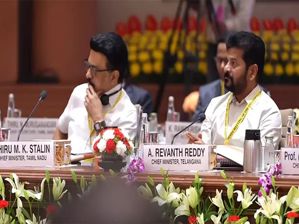 CM Reddy ने नीति आयोग की बैठक में राज्य की सभी प्रमुख परियोजनाओं के लिए केंद्र सरकार से सहायता मांगी CM Reddy ने नीति आयोग की बैठक में राज्य की सभी प्रमुख परियोजनाओं के लिए केंद्र सरकार से सहायता मांगी